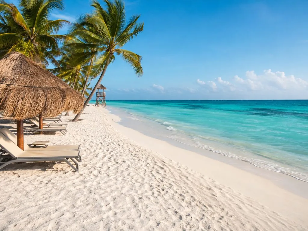 Playa del Carmen beach, one block from Quinta Avenida